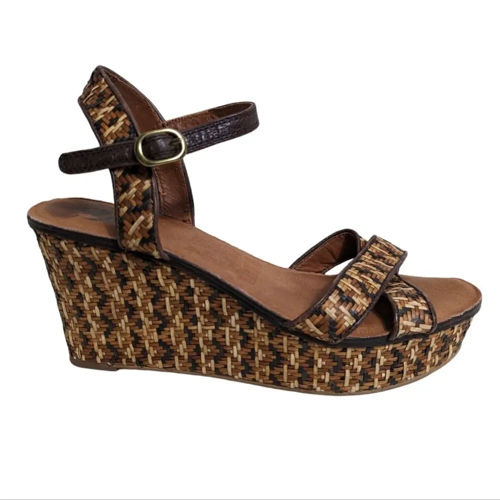 Lucky Brand Brown and Tan Raffia Wicker Wedges Sandals